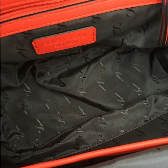 Vera Wang Straw Bag w/Faux Leather Trim Double Handles Crossbody Strap and Pouch - Picture 3 of 4